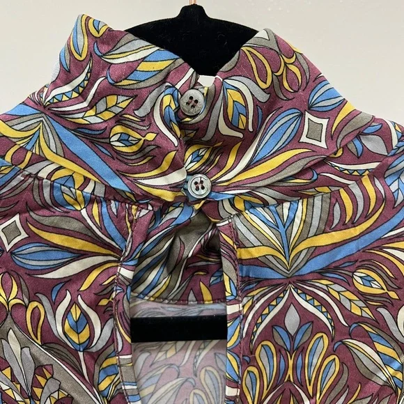 SFIZO Sfizio Art Deco Style Mockneck Top - Picture 10 of 14